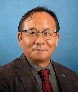 홍호수 목사.jpg