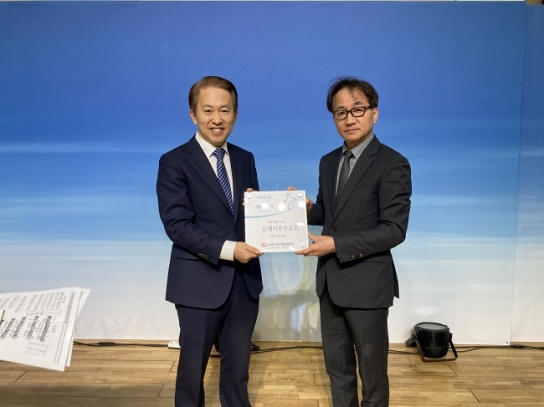 “모든 것을 내어주신 예수님처럼”