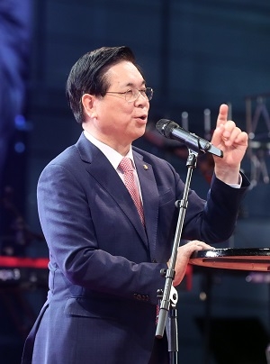 이영훈 목사 “이스라엘과 우크라이나 평화 위해 기도하자”