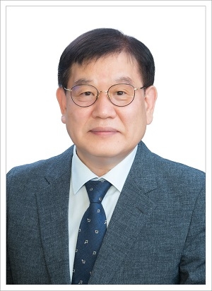 [국제독립교회연합회 칼럼] 이상길 목사의 ‘목표를 분명히 합시다’(빌 3:12-14)