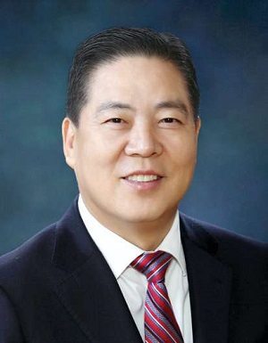 이순창 목사.jpg