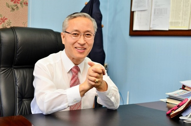 조희완 목사.jpg
