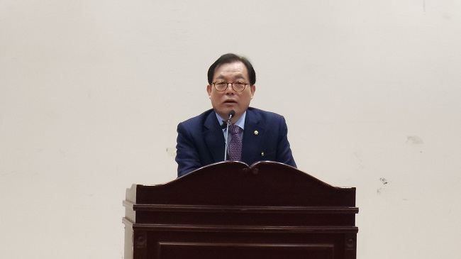 국조찬 이채익.jpg