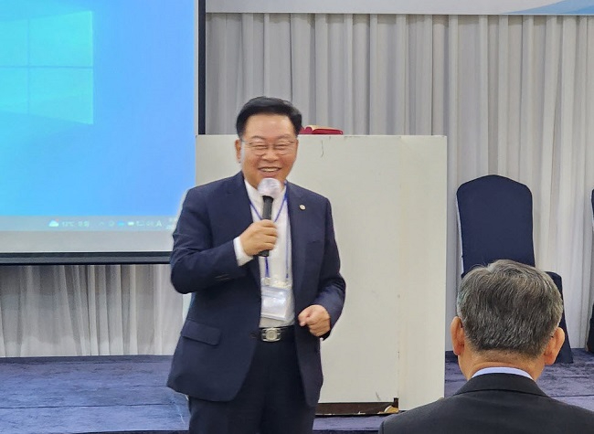 사본 -세미나 강사 김기남 목사.jpg