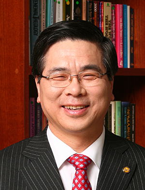 이영훈 목사.jpg