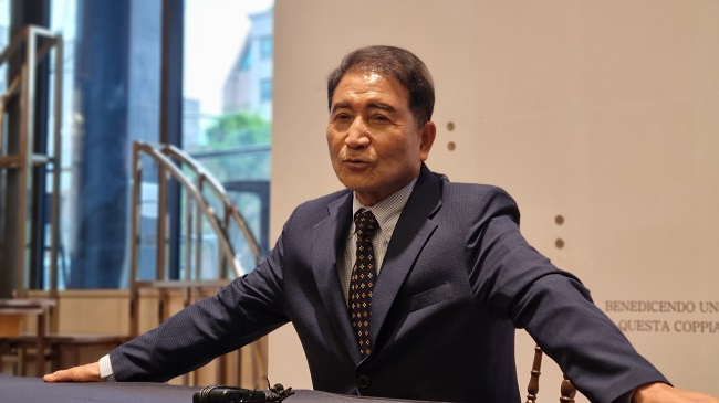세기총 전기현.jpg