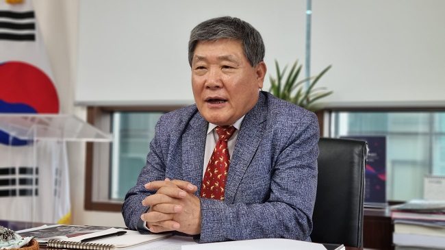 정성길 장로.jpg