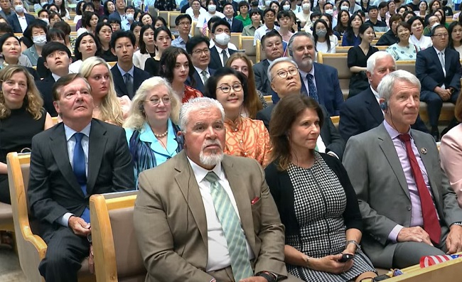 새에덴 방한단.jpg