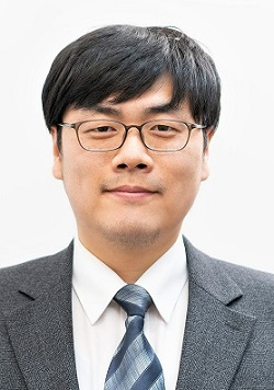 신명섭원장.jpg