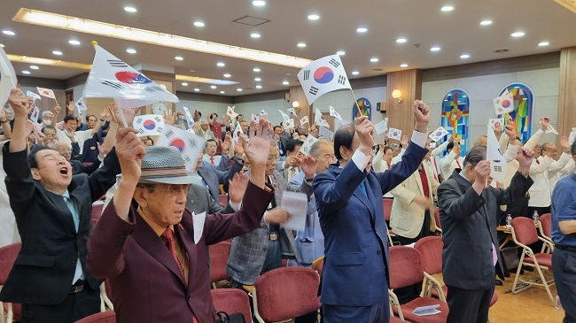 기지협 태극기.jpg
