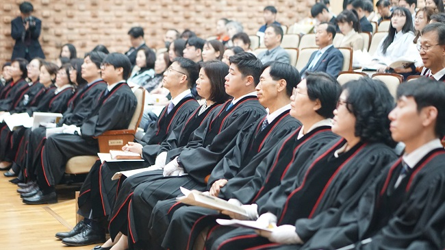 웨이크 안수자들.jpg