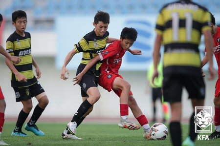 글로벌 축구부.jpg