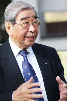 우측 특별기고)김경래 장로.jpg