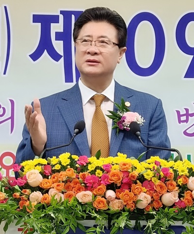 호헌 현베드로.jpg