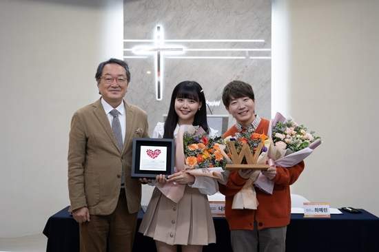 [이미지자료] 월드비전, 크리에이터 도티와 옐언니 각각 홍보대사 및 비전아티스트로 위촉.jpg