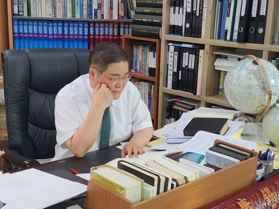 소 목사.jpg