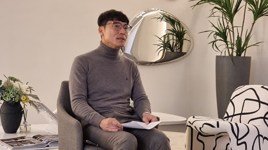 장철훈 이미지.jpg