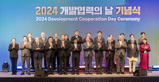 월드비전 기념식.jpg