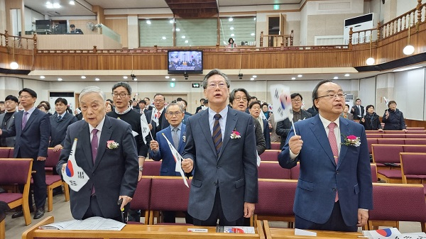 기사)태극기.jpg