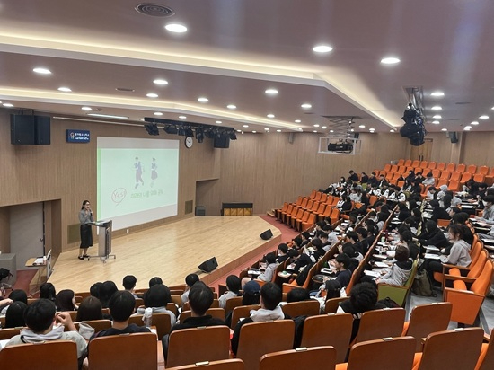사진_4월11일 생명사랑나눔운동을 진행한 한가람고등학교의 교육 현장.jpg
