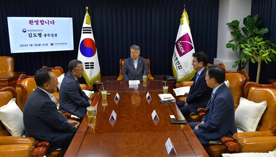 문체부 김도형 종무실장 한교총 예방 (1).JPG