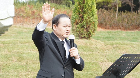 청주은성 김베드로 목사.JPG