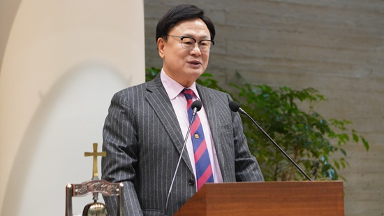 이선 목사.JPG