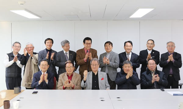 서조찬 단체.jpg