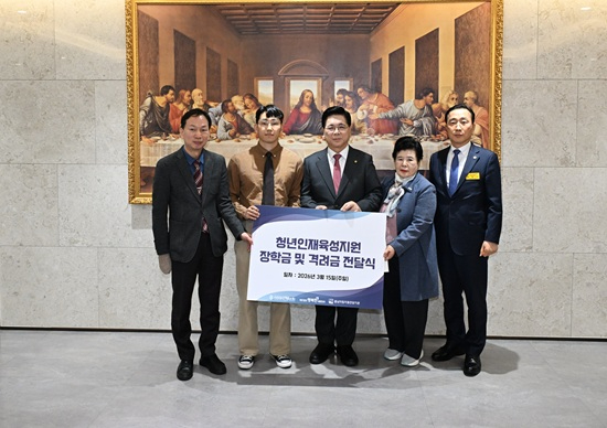 청년.jpg