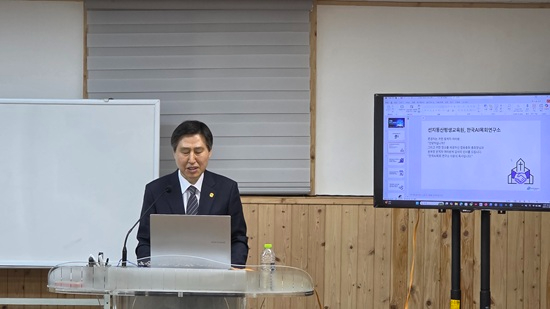 백만기 목사.jpg