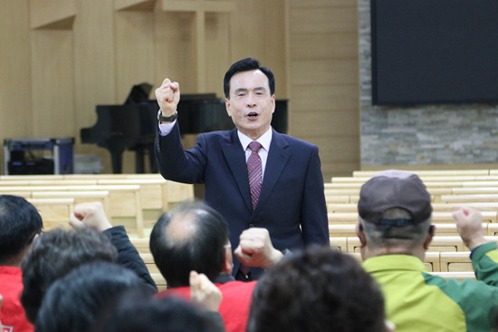 강대석 목사1.JPG